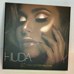 Huda Beauty 3D Highlighter Palette Golden Sands Edition DISCONTINUED Rare HTF